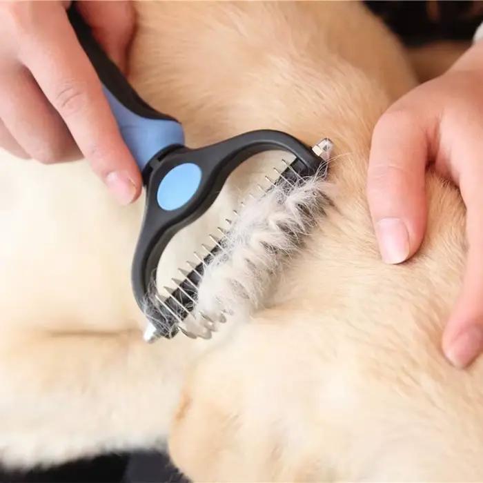 Peigne démêlant pour chiens et chats, brosse démêlante pour poils longs et bouclés, outil de toilett