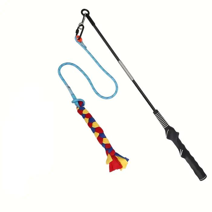 Bâton de dressage et de jeu pour chien, un jouet de poursuite et de mastication utilisé pour l'exerc
