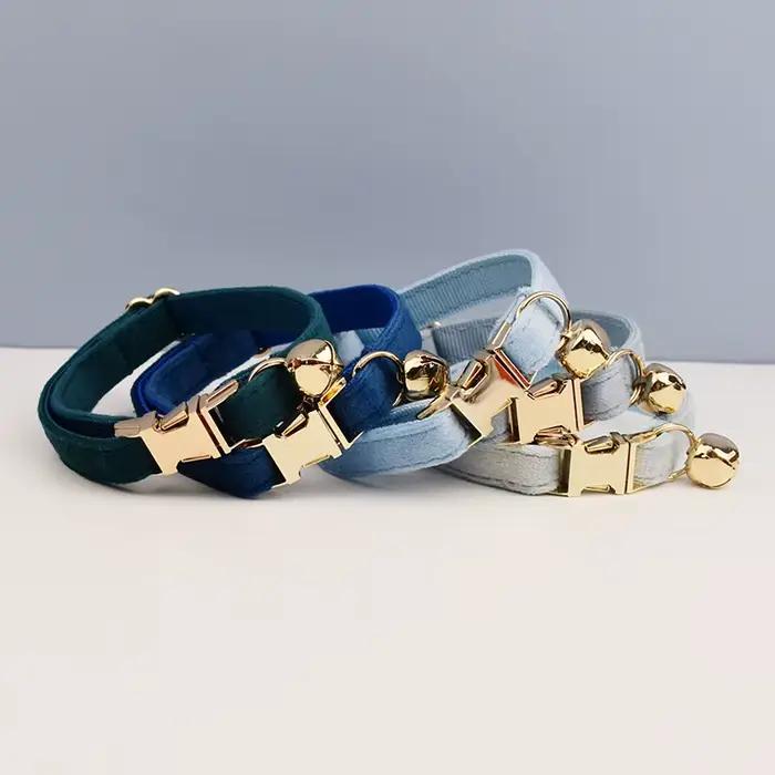 Collier pour chat mignon avec nœud papillon, collier personnalisé pour chat avec clochette, gravure,