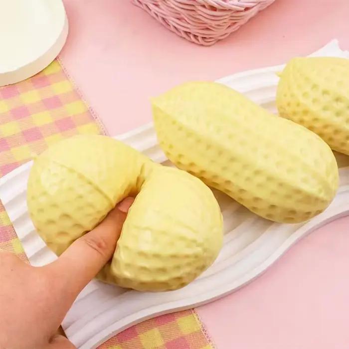 Jouets alimentaires super réalistes en forme d'arachide