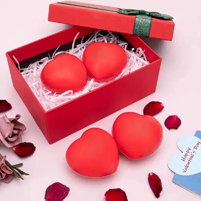 Balle anti-stress souple en forme de cœur pour la Saint-Valentin