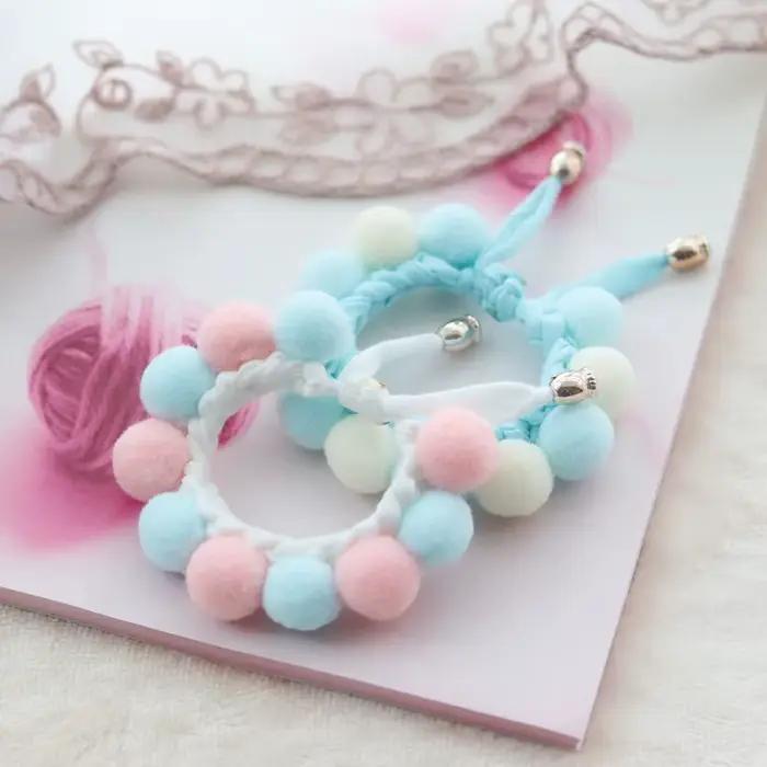 Collier pour chien tricoté à la main