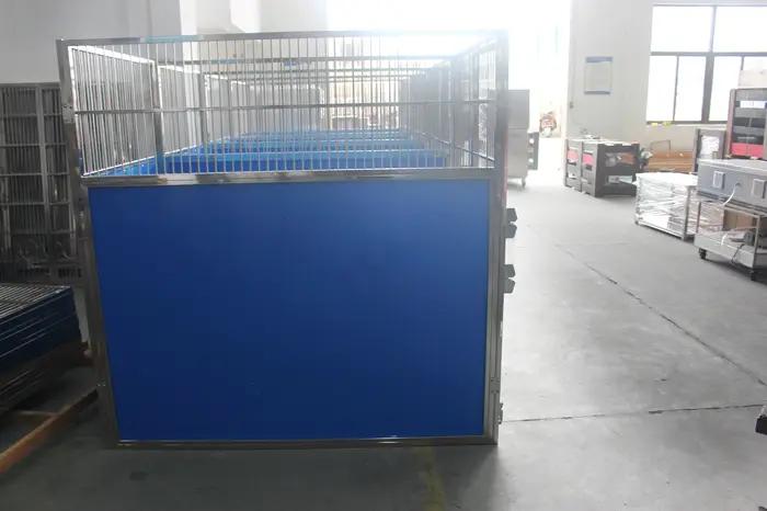 Chenil d'embarquement personnalisé pour chien