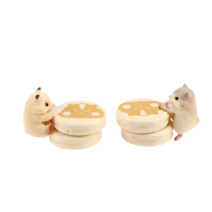Mini figurines Hamster souris mangeant des Desserts
