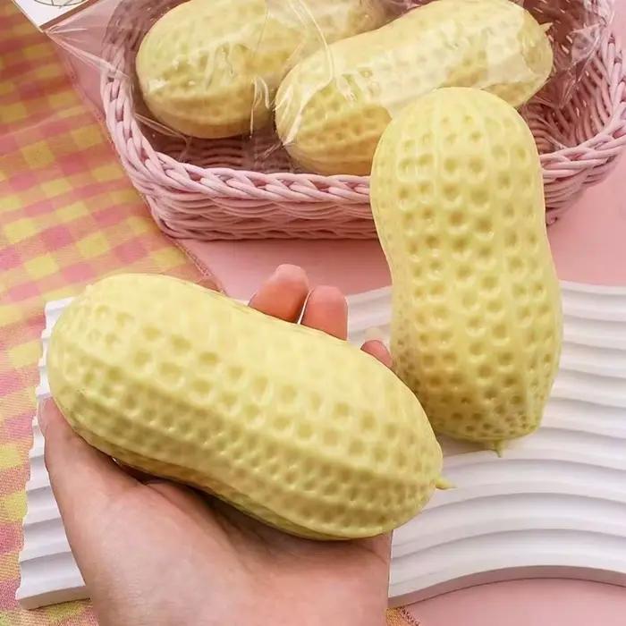 Balle anti-stress cacahuète - Texture croquante et moelleuse avec sensation douce comme du beurre