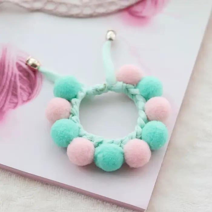 Collier pour chien tricoté à la main
