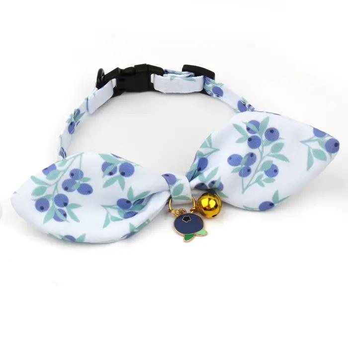 Collier pour chat avec pendentif bleuet et clochette, mignon et délicat, boucle antidérapante pour laisse de chat, accessoires décoratifs