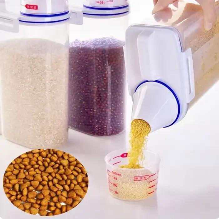 Seau de nourriture pour chien et chat
