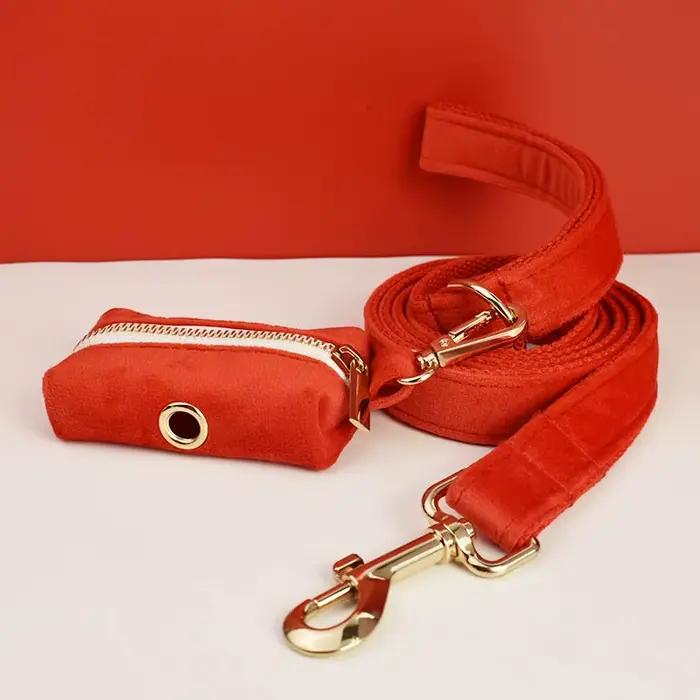 Ensemble collier et laisse pour chien en velours rouge