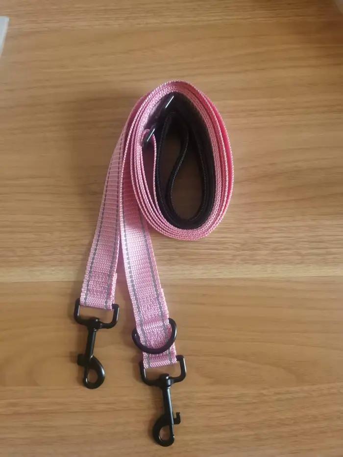 Laisse de dressage réfléchissante à double point de contrôle anti-traction avec poignée rembourrée pour chiens de
