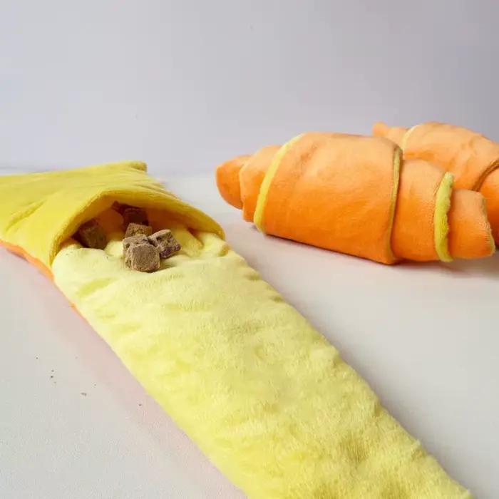 Jouet pour chien en forme de croissant en peluche pour chiens de petite à moyenne taille