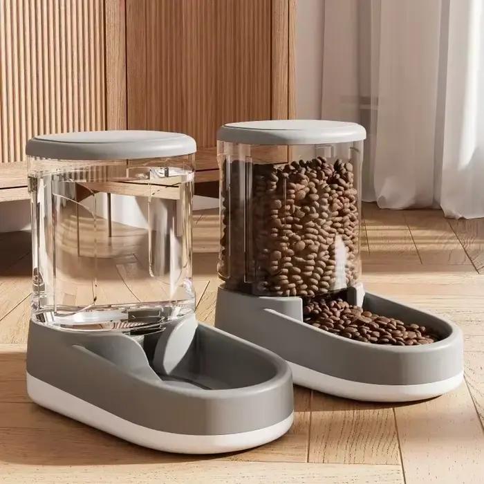 Distributeur d'eau pour chien et chat
