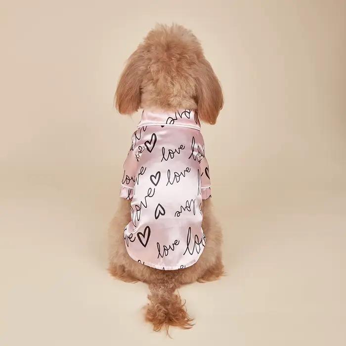 Chemise à motif de cœur pour chien, pyjama doux et confortable, vêtements pour animaux de compagnie