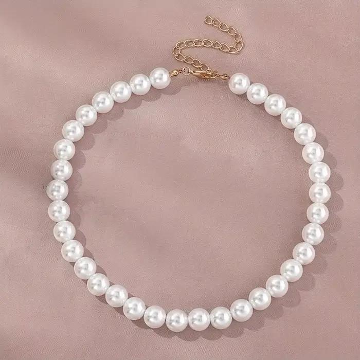 Collier de Perles Blanches pour Chien et Chat, Ras du Cou, Accessoire Très Mignon et Élégant, Tendan