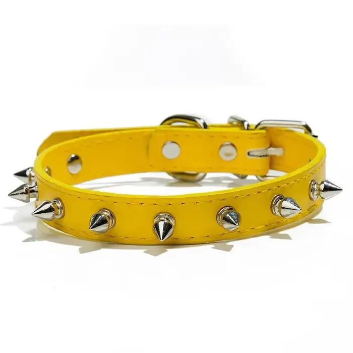 Collier en cuir clouté à pointes pour animaux de compagnie, sangle de cou, petits, moyens et grands