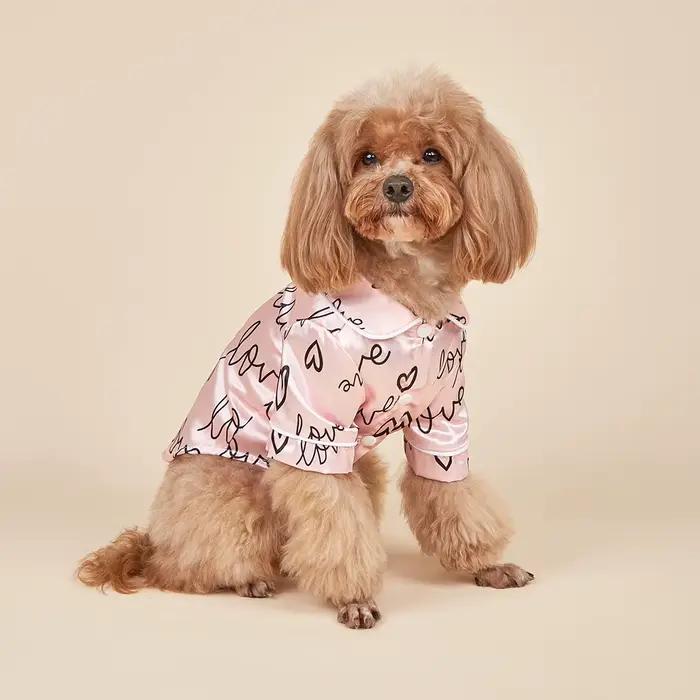 Chemise à motif de cœur pour chien, pyjama doux et confortable, vêtements pour animaux de compagnie