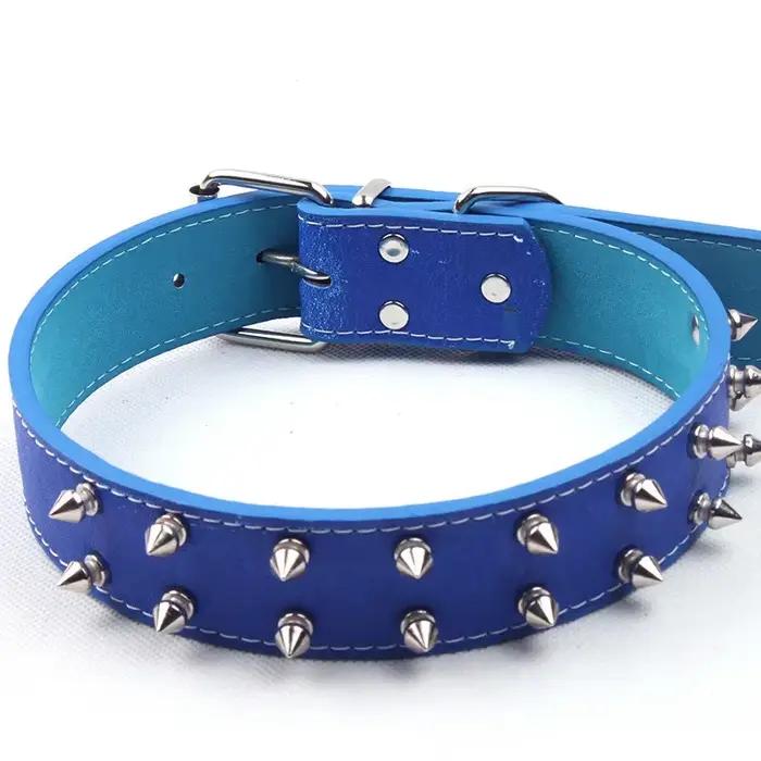 Collier pour chien en cuir PU, collier d'entraînement pour chien à la mode avec rivets à balles doux