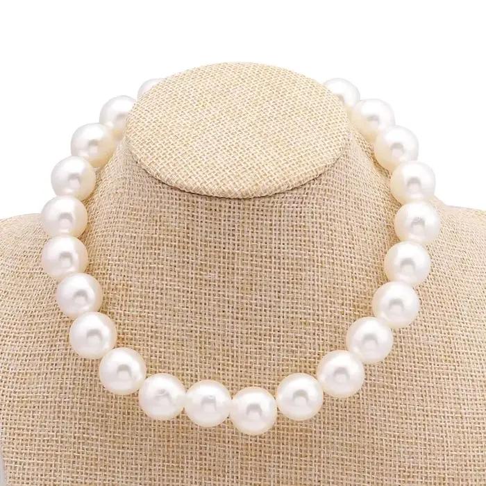 Collier de Perles Blanches pour Chien et Chat, Ras du Cou, Accessoire Très Mignon et Élégant, Tendan