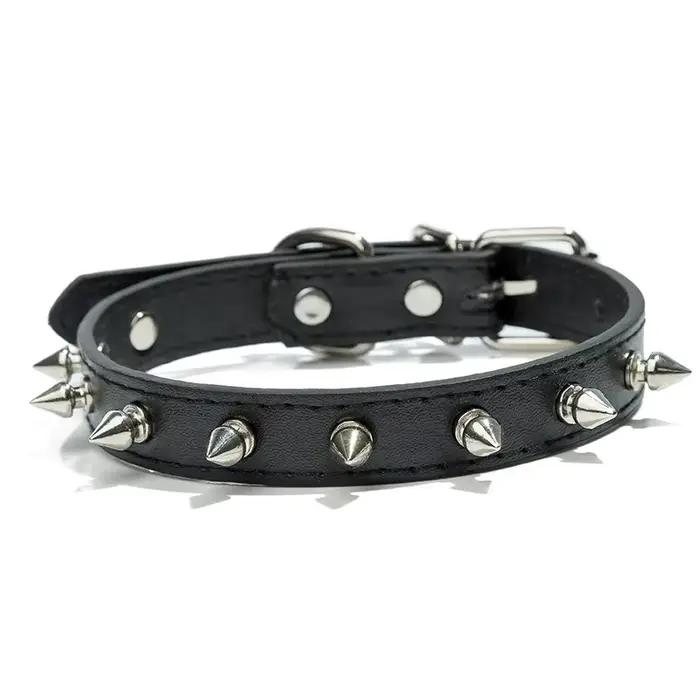 Collier en cuir clouté à pointes pour animaux de compagnie, sangle de cou, petits, moyens et grands