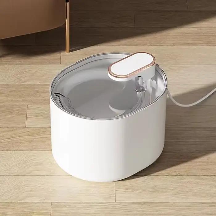 Distributeur d'eau pour chien et chat