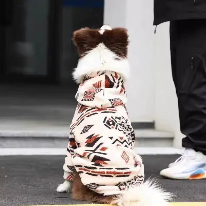 Manteau à capuche pour chien